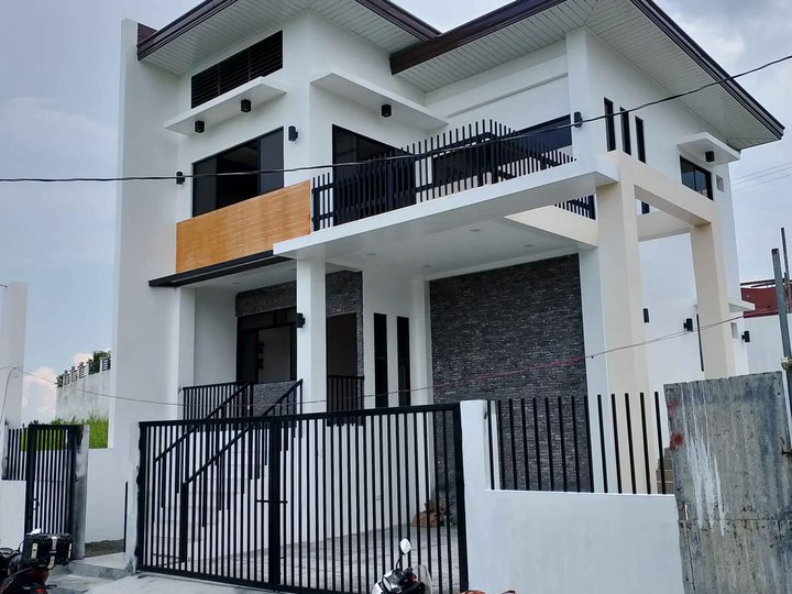 ALL IN PRICE! Brand new overlooking house for sale in Talisay Cebu