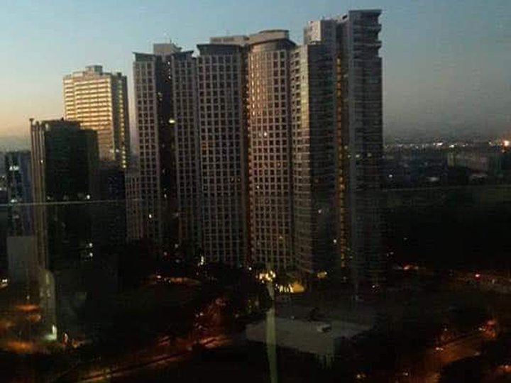 72sqm 2BR with 2-Balconies 2 CR with Parking Slot Condo for Rent in Fort BGC / Seibu Tower