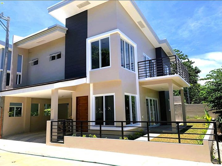 4-bedroom Single Detached House For Sale By Owner in Mactan Lapu-Lapu Cebu