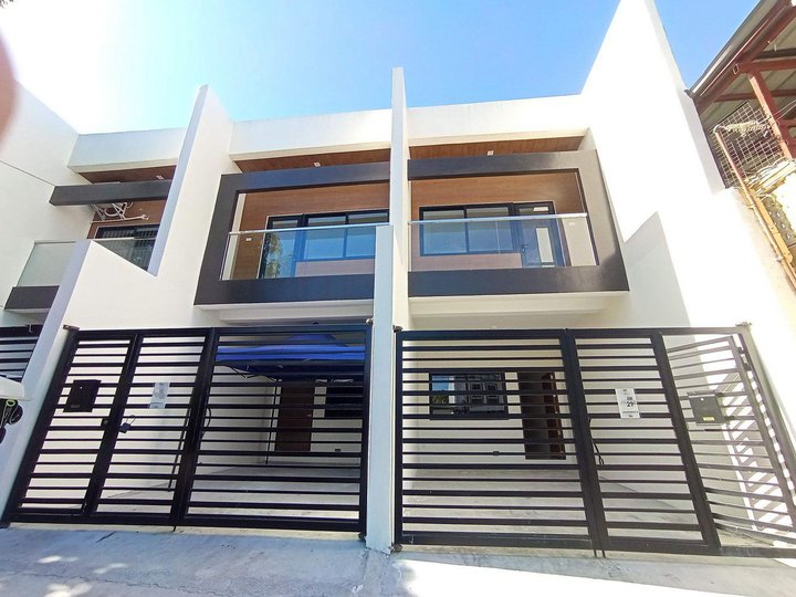 4-bedroom House For Sale in Las Pinas