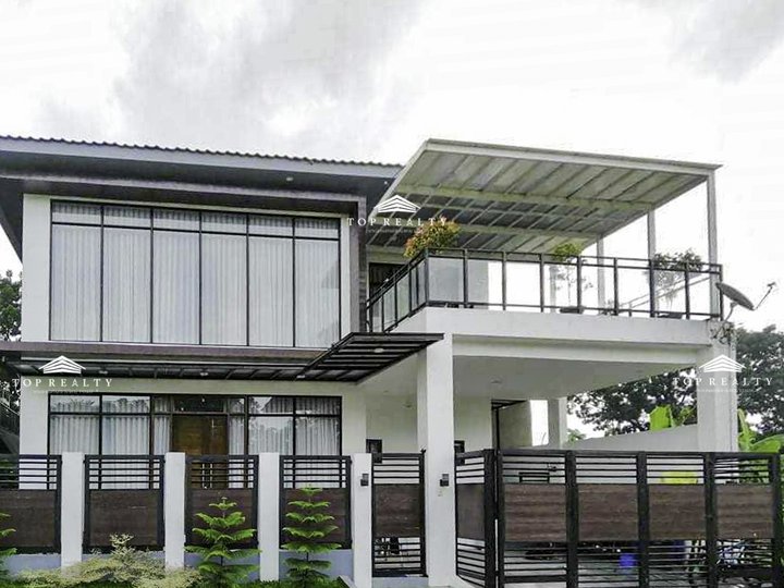 4-Bedroom 4BR House and Lot for Sale in Quezon City at Vienna Villa