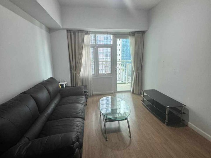 1 BR Condo For Sale - TWO SERENDRA Meranti, BGC