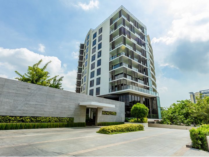 157 Sqm Residential Condominium 4 Sale in Alabang near Filinvest Exit