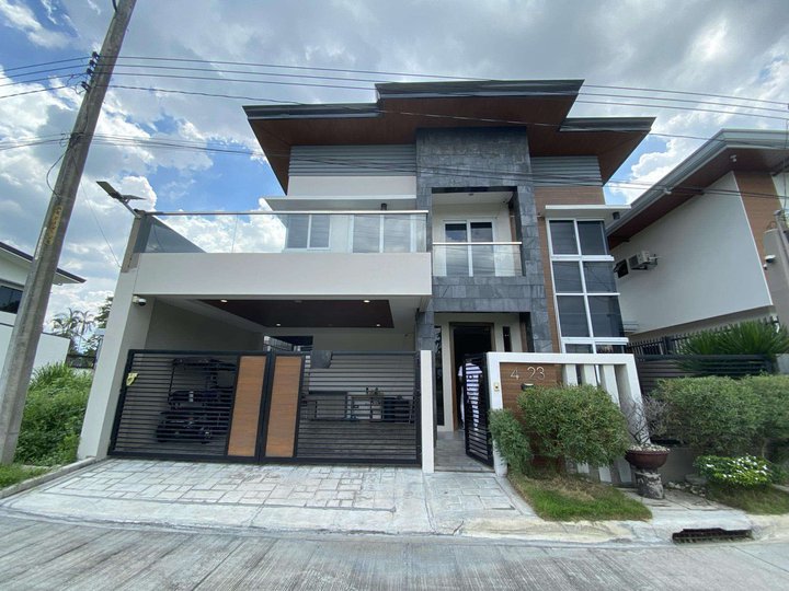 4-bedroom Single Attached House For Rent in Angeles Pampanga