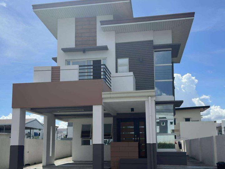 HOUSE FOR RENT IN ENCLAVE ANGELES CITY, PAMPANGA (SUBDIVISION IS LOCATED ALONG F-SHIP HIGHWAY)