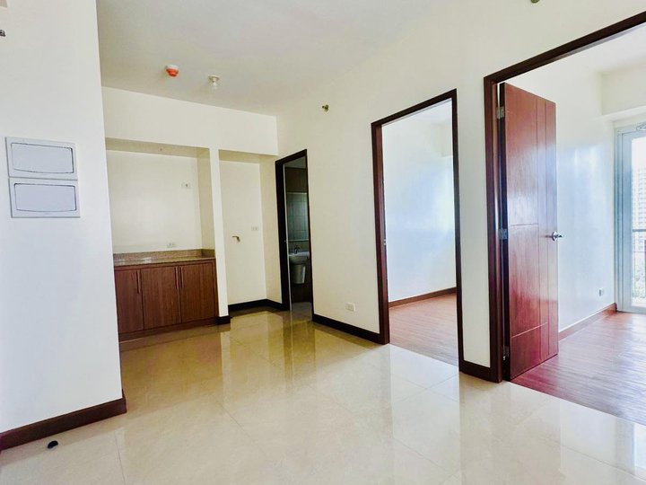 for sale condominium in pasay two bedrooms palm beach west