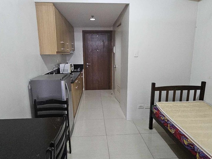 Fully Furnished 1 Bedroom Residential Condo for Rent near Mall of Asia