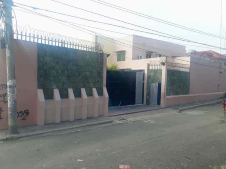 house & lot 2 storey bldg. available for sale in 5th st. happy valley Guadalupe Cebu City.