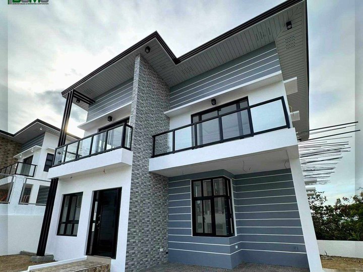 Gavina 5-Bedroom Single Detached House for Sale in Nuvali Laguna