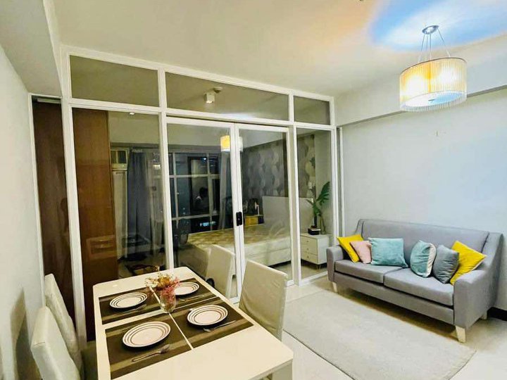 1 Bedroom Furnished Condo Unit at Greenbelt Madison Legaspi Village Makati