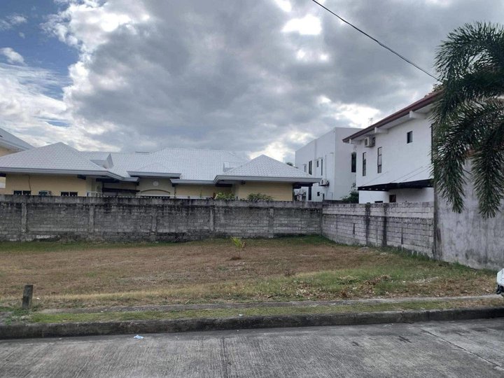 RUSH SALE  RESIDENTIAL LOT IN A PRIME SUBDIVISION IN ANGELES CITY NEAR CLARK