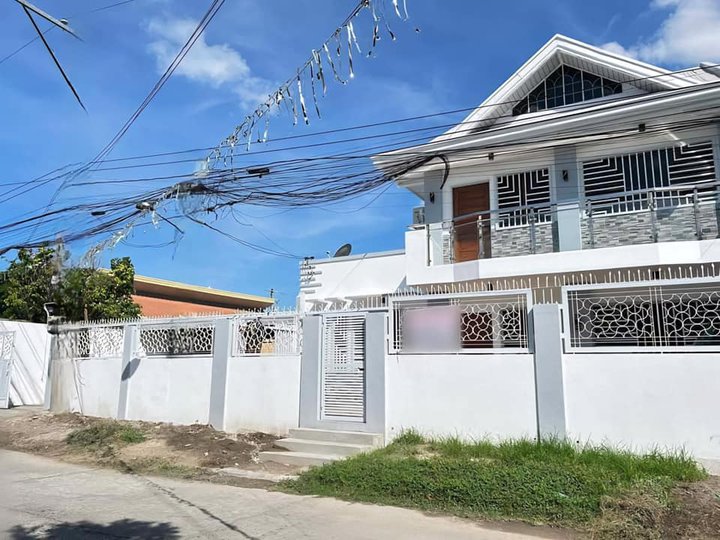 St. Anthony 1, Sindalan, City of San Fernando, Pampanga NEWLY RENOVATED TWO STOREY HOUSE AND LOT