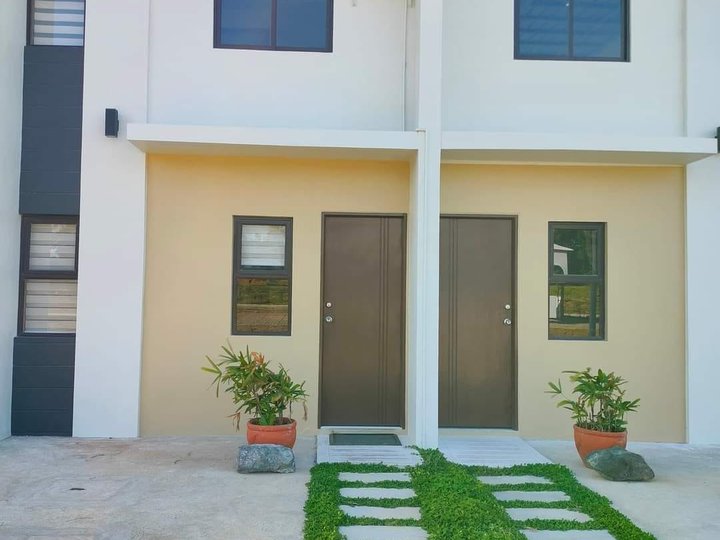 SINGLE ATTACHED HOUSE AND LOT END UNIT FOR SALE IN AMAIA TRECE MARTIRES NEAR RETAIL AND HOSPITALS