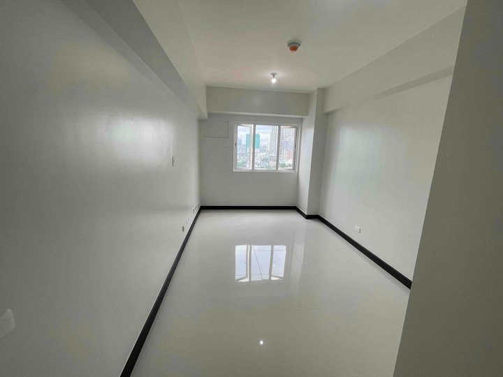 Ready For Occupancy 21.50 sqm Studio Residential Condo For Sale in Pasay