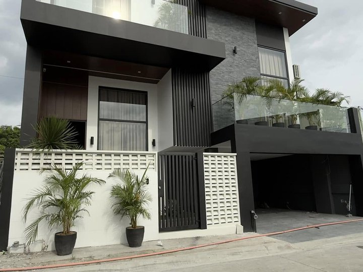 Ready For Occupancy 4-bedroom Single Attached House For Sale in Angeles Pampanga