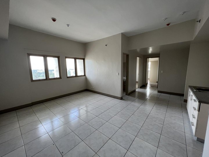 SPACIOUS 2BR UNIT CONDOMINIUM FOR SALE IN SUNTRUST CAPITOL PLAZA QUEZON CITY NEAR MALLS