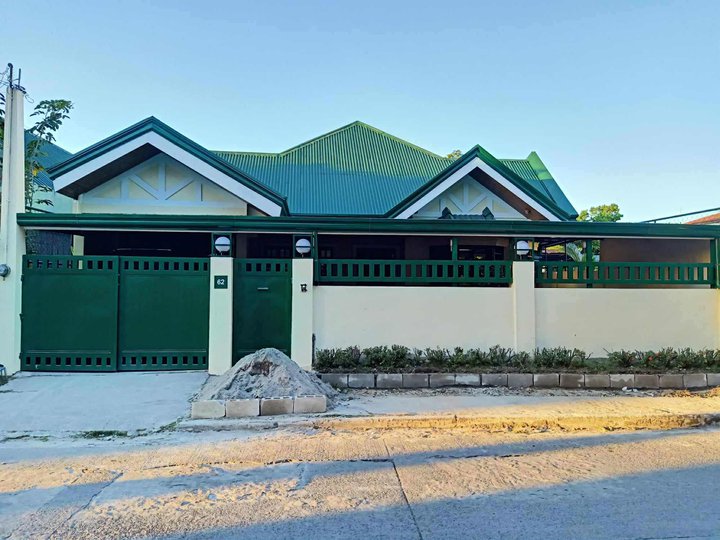 HOUSE AND LOT FOR SALE! (Direct Owner not agent)