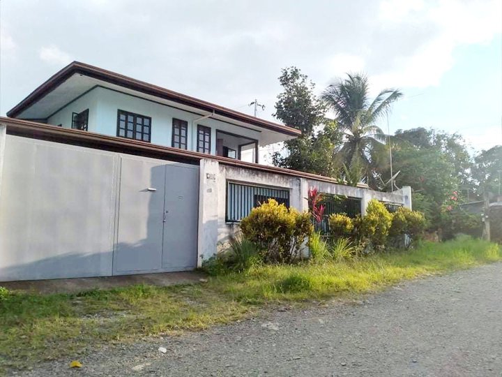 Corner 4-bedroom House For Sale in Manolo Fortich, Bukidnon