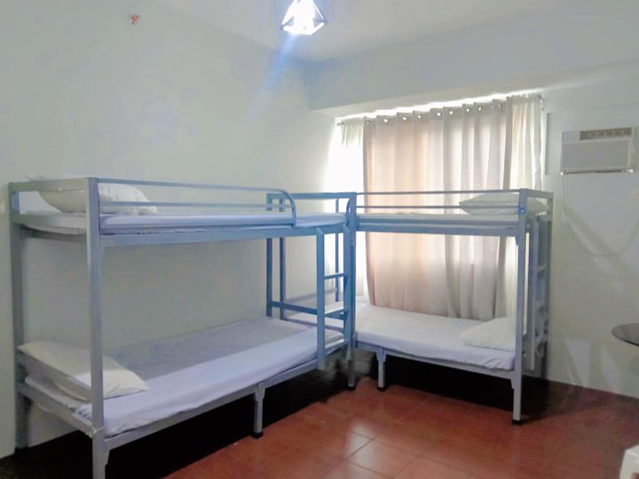 2 Bedroom Unit for Rent in Pioneer Woodlands Mandaluyong City