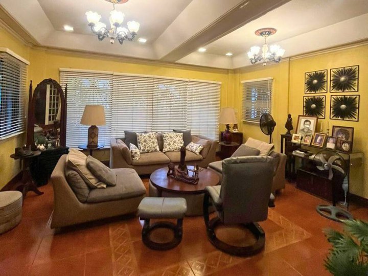 House and Lot for sale in Don Antonio Royale Quezon City