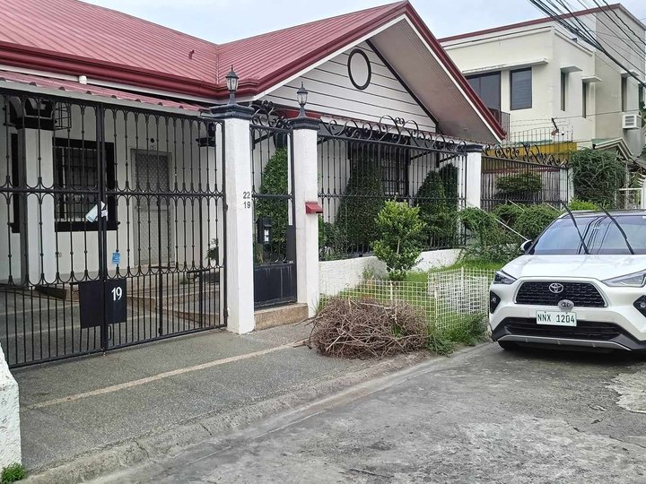 4-bedroom Single Detached House For Rent in Las Pinas 55K