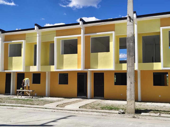 2BR Townhouse Monterra Verde in Sanja Mayor Tanza Cavite Trece