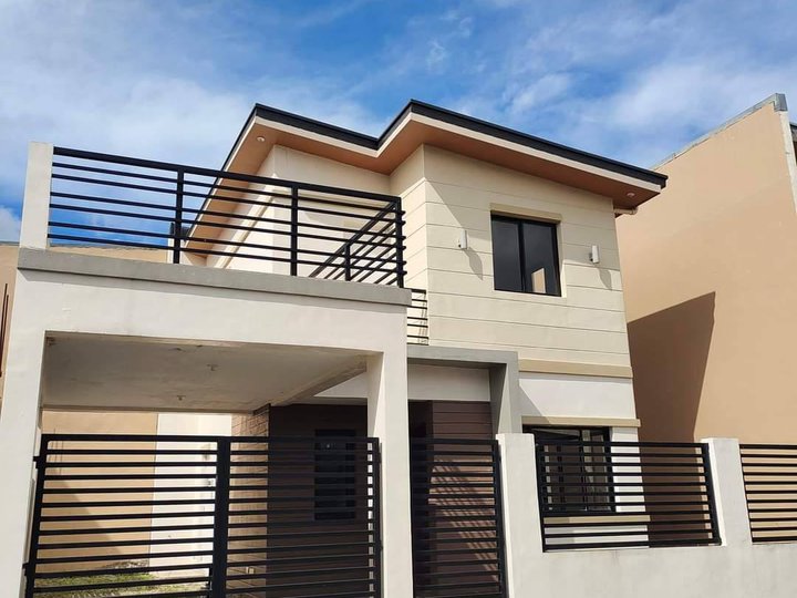 Pre-Owned 2-bedroom Single Attached House For Sale in Lipa Batangas