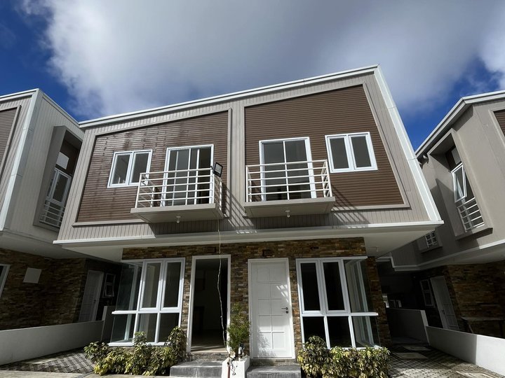 READY FOR OCCUPANCY FULLY FURNISHED UNIT IN ELEVE HOMES TAGAYTAY