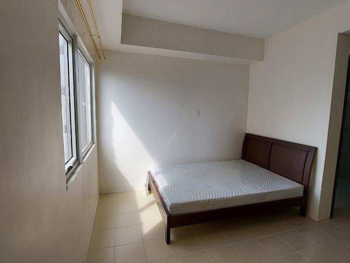 Ready For Occupancy 22.00 sqm Studio Residential Condo For Sale in Pioneer Mandaluyong