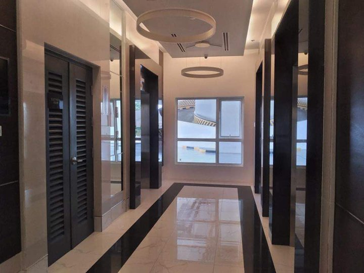 2-Bedroom City Comfort at Pioneer Woodlands Yours for 8,600,000!