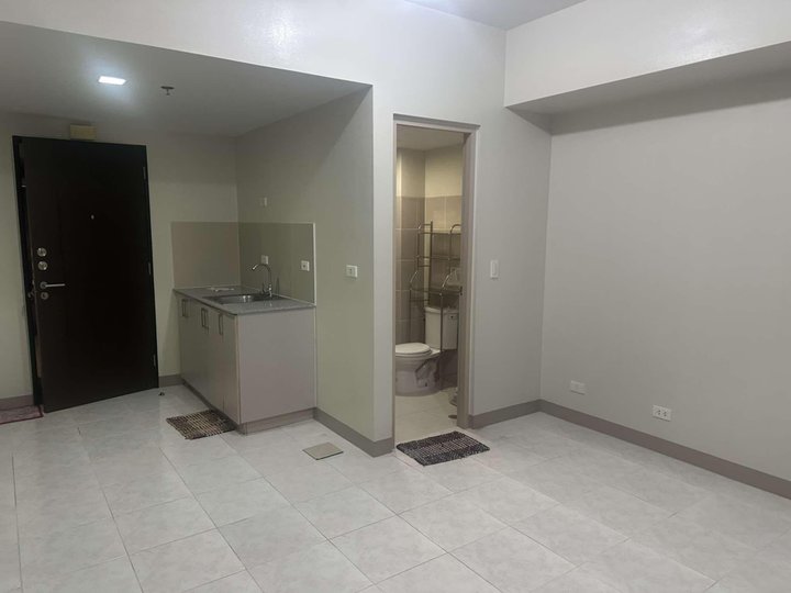 REAT INVESTMENT! STYLISH & SPACIOUS CONDO FOR SALE IN SUNTRUST ASMARA QUEZON CITY