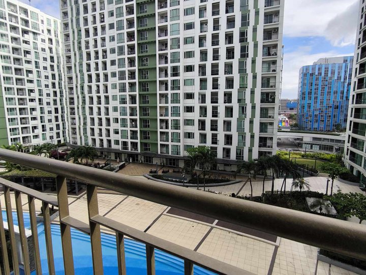 2br condominium in macapagal pet friendly palm beach west near macapagal roxas blvd pasay city