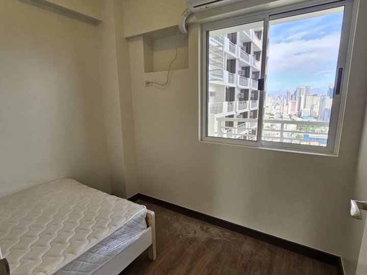 "Hassle-Free Move! 2BR Condo in DMCI The Aston Place Pasay  For Sale!"