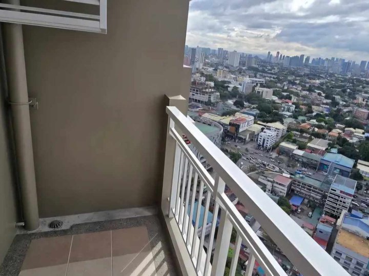 Ready-to-Move 1BR Condo in Quezon City | DMCI Cameron Residences