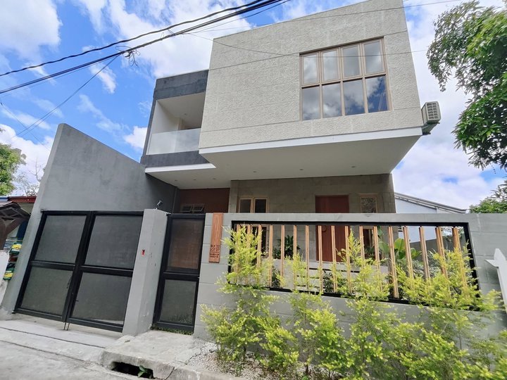 FOR SALE: AESTHETIC DESIGN PANORAMIC VIEW HOUSE Located in Cupang Antipolo City