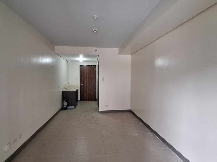 Studio Condo Unit Ready for Occupancy in Studio 7 Edsa, Timog, Quezon City