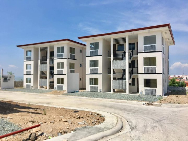 50 SQM 2BR 16K MA ONLY NEAR RFO NO DP 3 STOREY CONDO ROBINSONS ANTIPOLO LIFE TIME FREE PARKING