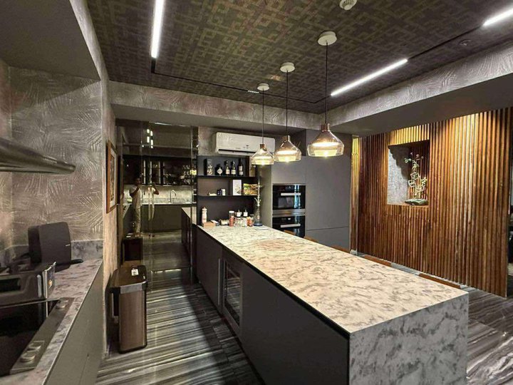 FOR SALE: Grand Hyatt Residences