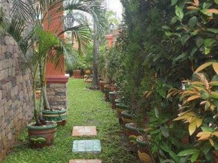 FOR SALE PRE OWNED BUNGALOW HOUSE WITH BIGGER LOT IN ANGELES CITY NEAR CLARK