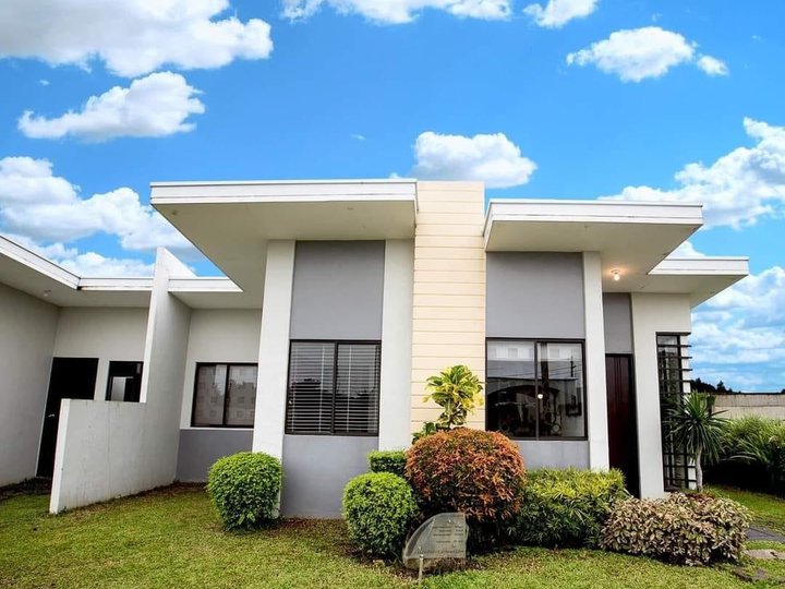 HOUSE AND LOT FOR SALE IN TRECE MARTIREZ NEAR TAGAYTAY