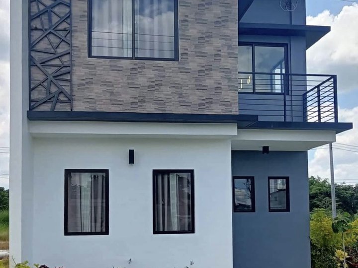 Single Attached House For Sale in Cabanatuan City (GEANNA)