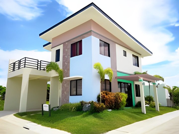 4-bedroom Single Detached House in Trece Martires Cavite