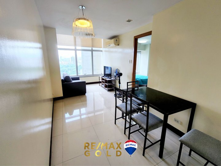 For Rent Fully furnished 1 bedroom Condo in One Central Makati City