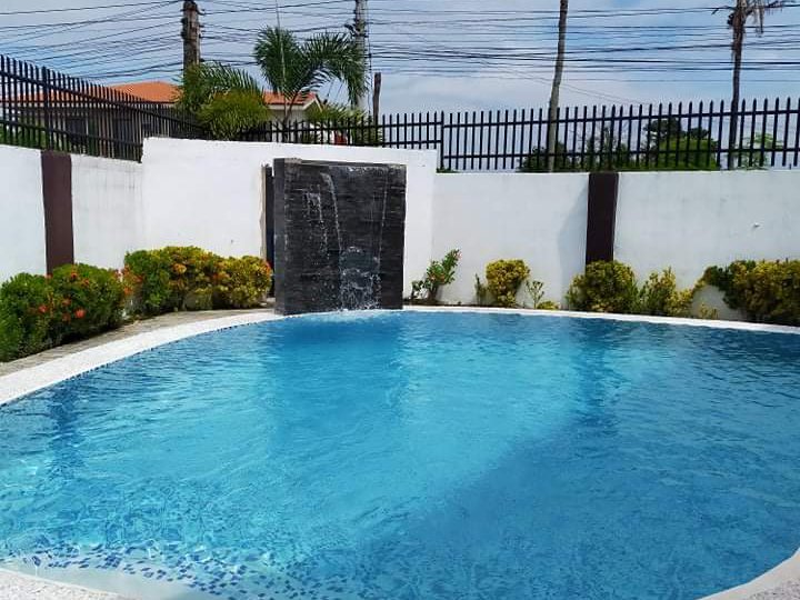 FOR RENT - 5BR HOUSE WITH PRIVATE SWIMMING POOL IN WHITESANDS, MACTAN