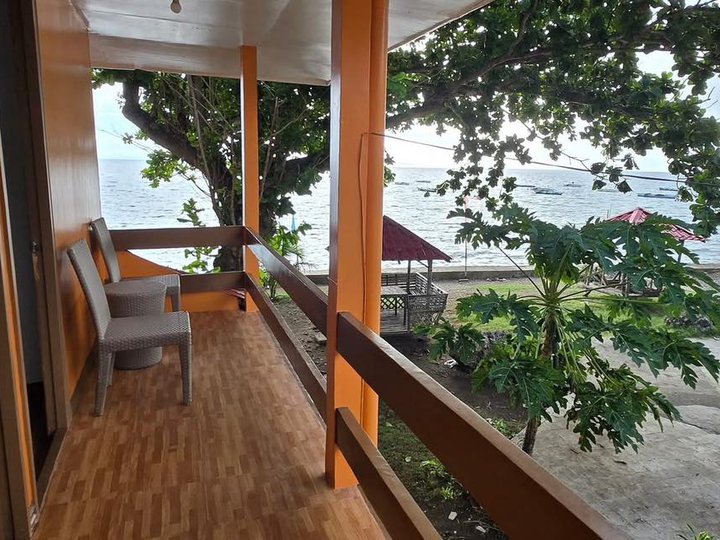 Newly-renovated 3BR Beach House 300sqm 3-car Danao City