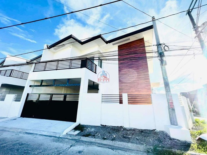 Furnished 3-bedroom Single Detached House For Sale in B.F Las Pinas