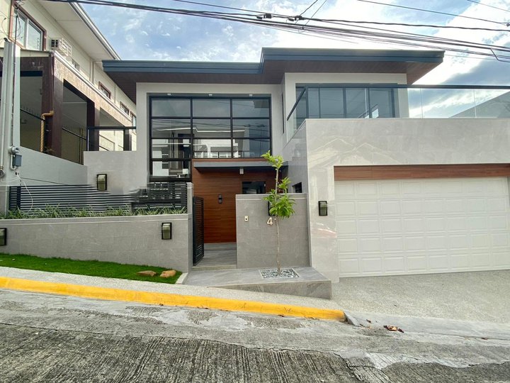 39.8M - RFO Semi Furnished House and Lot in Quezon City