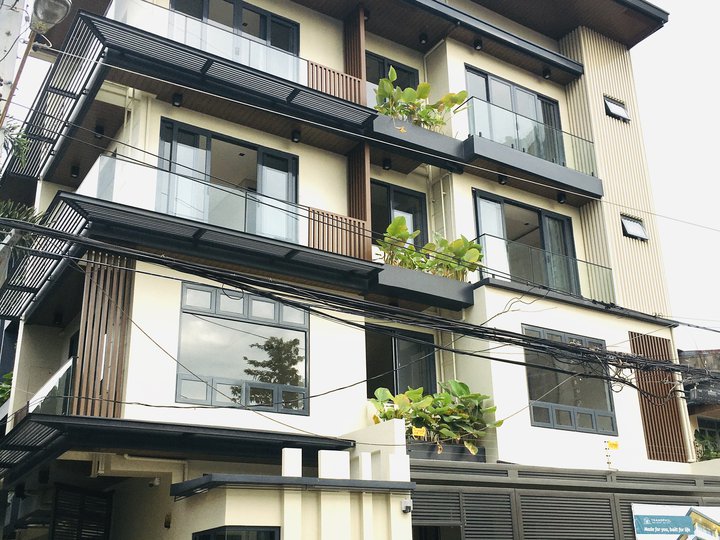 4-bedroom Townhouse For Sale in Mandaluyong Metro Manila