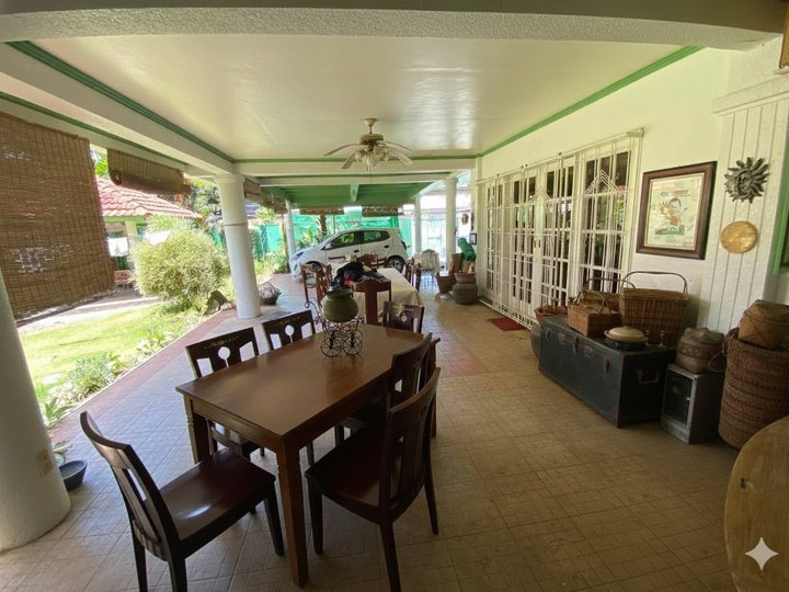 Huge bungalow for sale in Villa Ernesto, Gusa