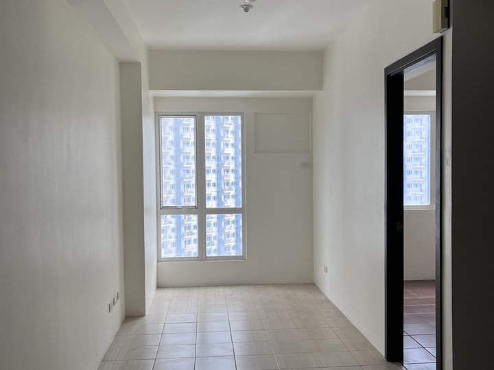 Ready For Occupancy Discounted 30.26 sqm 1-bedroom Residential Condo Rent-to-own in Mandaluyong